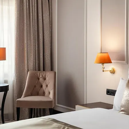 Boutique Saxonia Szálloda 4*